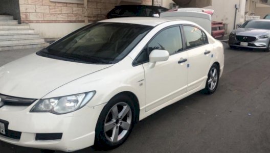 هوندا سيفيك 2008 ابيض خاليه من الحوداث