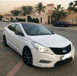 للبيع ازيرا 2014