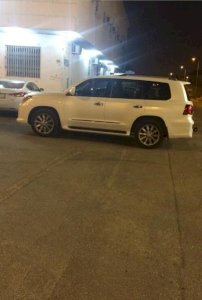 جيب لكزس 2010 للبيع