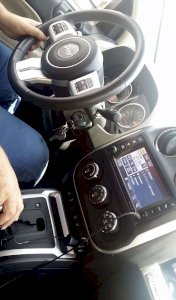 جيب كومباس 2015 للبيع (كامل الاضافات) jeep co