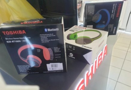 سماعات بلوتوث ولاسلكي من شركة توشيبا 