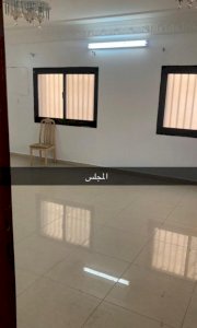 للاجار  دور ارضي حي بدر