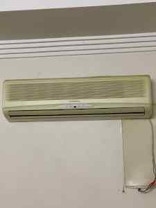 شراء اثاث مستعمل حي العقيق 0570382726 